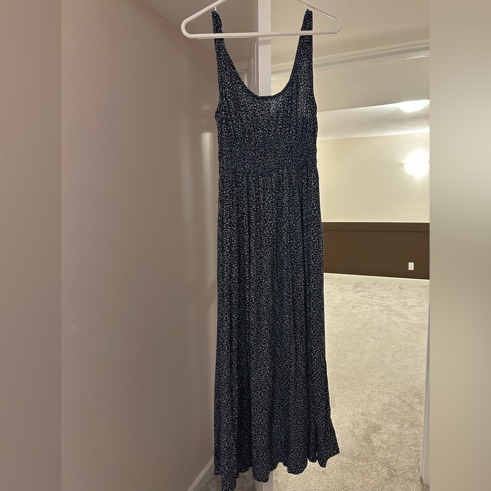 Faherty Dress in Navy Ditsy Floral